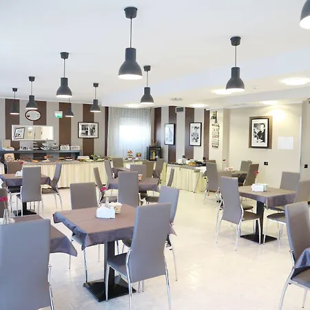 Hotel Fidenza 3*
