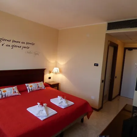 Otel Hotel Fidenza 3*