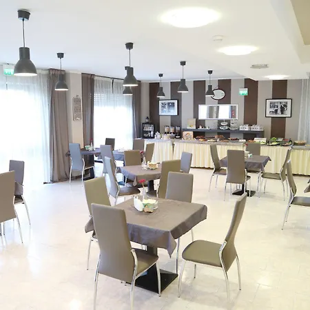 Hotel Fidenza Otel Fidenza