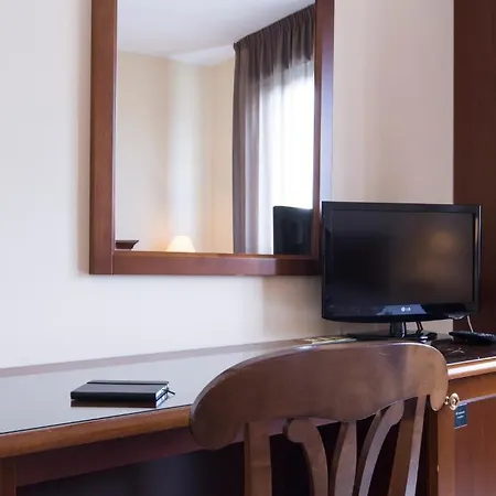 Hotel Fidenza Hotell 3*
