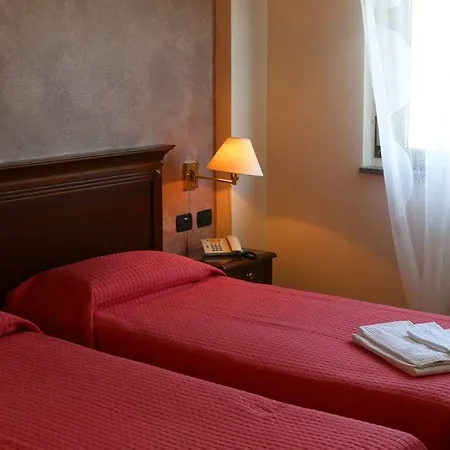 Hotel Fidenza 3*
